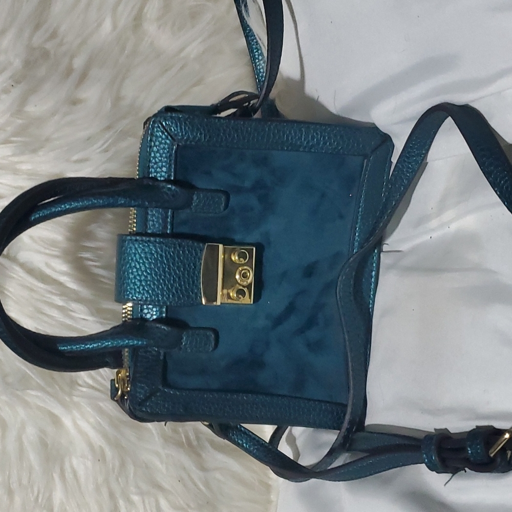 a.n.d ea wy bags